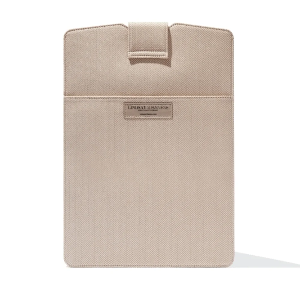 NWT Lindsay Albanese Limited Edition Daily Laptop Clutch